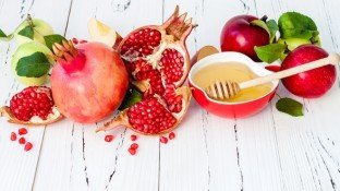 Foods With Fructose: Why They're a Problem & Natural Alternatives Foods With Fructose: Why They're a Problem & Natural Alternatives