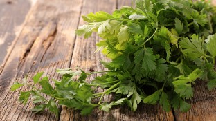 Health Benefits of Parsley: 3 Ways Parsley Reduces Your Cancer Risk Health Benefits of Parsley: 3 Ways Parsley Reduces Your Cancer Risk
